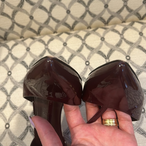 Gucci T-Strap patent leather burgundy high heels - Picture 7 of 9